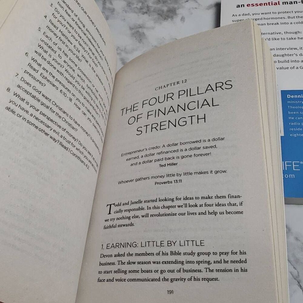 Book Bundle - Picture 7 of 9